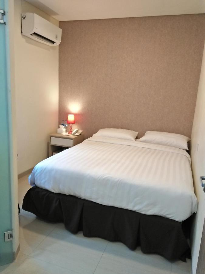Kitara Hotel Jakarta Phòng bức ảnh
